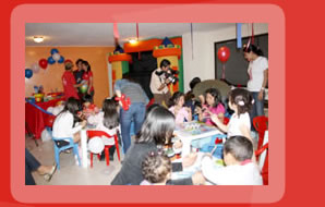 Gimnasio infantil, payasos, mimos y talleres recreativos.